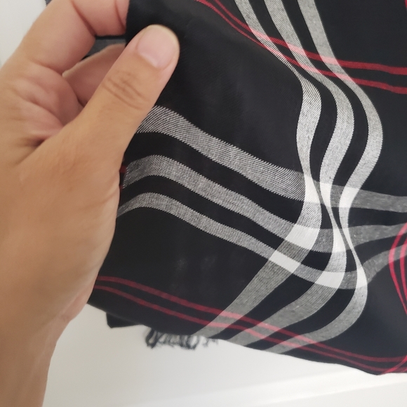 Linen Scarf/ Shawl - Picture 3 of 6